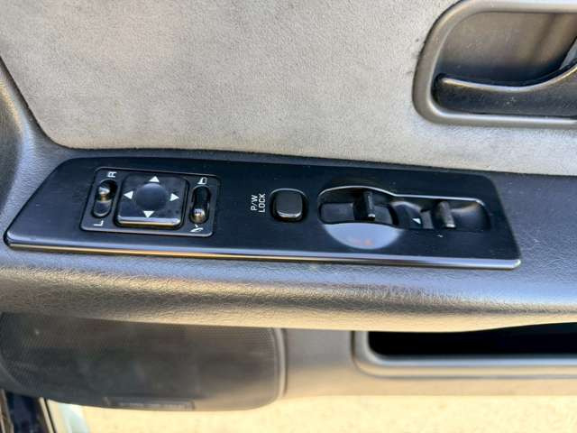 �C�ɂȂ邨�Ԃ�����܂�����E�̓d�b�ԍ����璼�ڂ��X�ɂ��₢���킹���������B�x�����@����ԗ����A��Ԃ܂łȂ�ł������������Ē����܂��B�X�^�b�t�ꓯ���A�����҂����Ă���܂��B