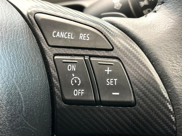 �y�N���[�Y�R���g���[���z�������H�����N���N���s�B�A�N�Z���𗣂��Ă���葬�x�ő��s���ł��A�������^�]���̕��S���y��!�����E�������ȒP�ȃX�C�b�`����Œ����ł��܂��B