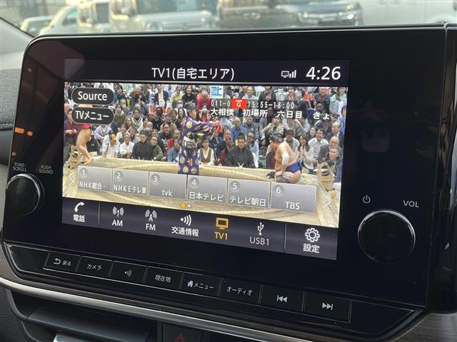 ノートオーラ1.2 G FOUR レザーエディション 4WD