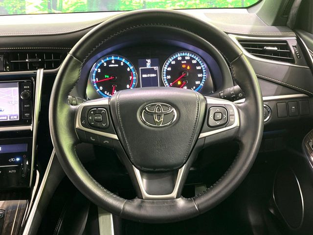 �y�����v�����X�e�A�����O�z�㎿�Ȋv���g�p���邱�ƂŁA��ɂ����������݂ƂĂ��^�]���₷���n���h���ł���