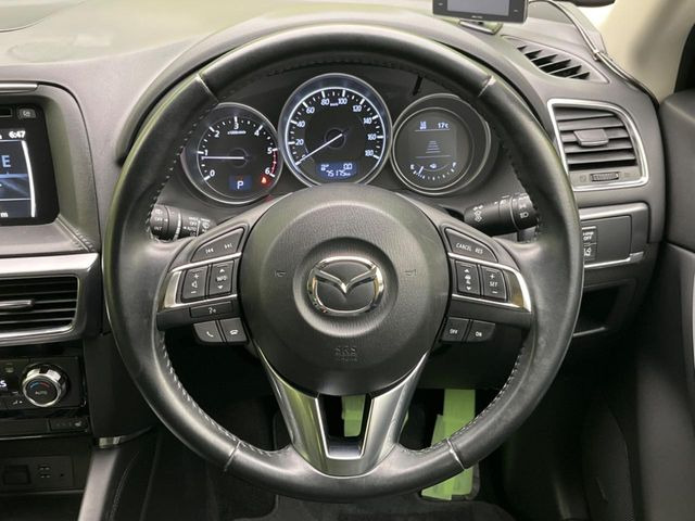 �y�����v�����X�e�A�����O�z�㎿�Ȋv���g�p���邱�ƂŁA��ɂ����������݂ƂĂ��^�]���₷���n���h���ł���