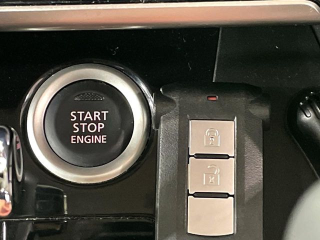 �y�I�y���[�V�����L�[�z�J�o����|�P�b�g�ɓ��ꂽ�܂܂ł��h�A�̎{���E�������\�ȃX�}�[�g�L�[�𑕔��B�G���W���̃I���E�I�t�����J�M�����o���K�v����������Ƃ��Ă��֗��ł���