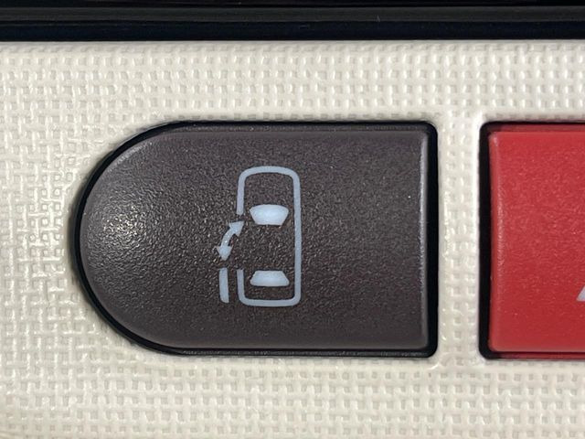 �y�p���[�X���C�h�h�A�z�X�}�[�g�L�[��^�]�Ȃ̃X�C�b�`�ŃX���C�h�h�A�̊J���\���d��������͂����ăh�A���J����K�v�������A���������q�l�ł��A�d���ו��������Ă��鎞�����N�ɊJ���߂ł��܂���