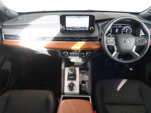 アウトランダーPHEV 2.4 P 4WD