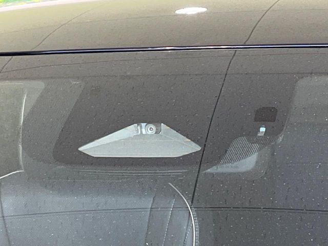 �y�g���^�Z�[�t�e�B�Z���X�z���s���ɑO���̎ԗ�����F�����A�Փ˂������Ȏ��͌x��ƃu���[�L�ŏՓˉ���Ɣ�Q�y�����A�V�X�g�B�����S�Ƀh���C�u�����y���݂��������܂��B