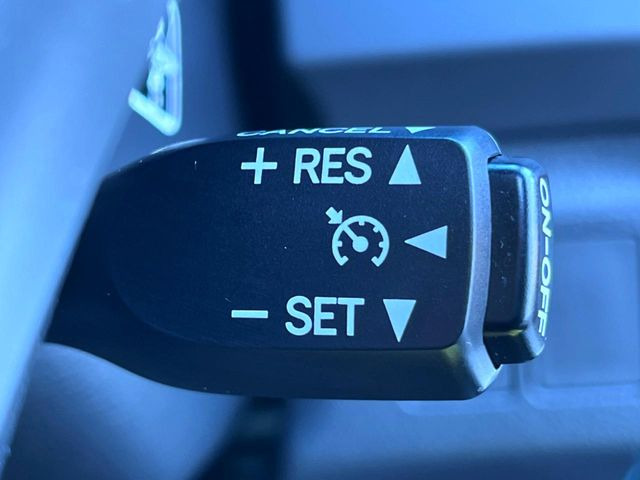 �y�N���[�Y�R���g���[���z�������H�����N���N���s�B�A�N�Z���𗣂��Ă���葬�x�ő��s���ł��A�������^�]���̕��S���y��!�����E�������ȒP�ȃX�C�b�`����Œ����ł��܂��B