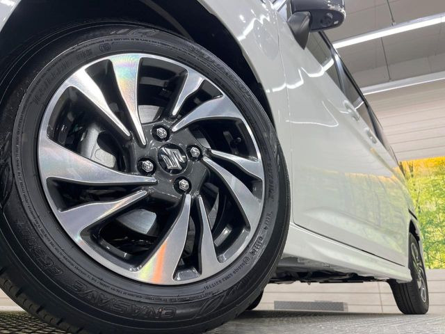 �y�����A���~�z�C�[���z�O�ςɃ}�b�`���������A���~�z�C�[���𑕒����Ă���܂��B�e��ЊO�A���~�z�C�[����A�X�^�b�h���X�^�C�����戵�����Ă���܂��B���񂲑��k����������