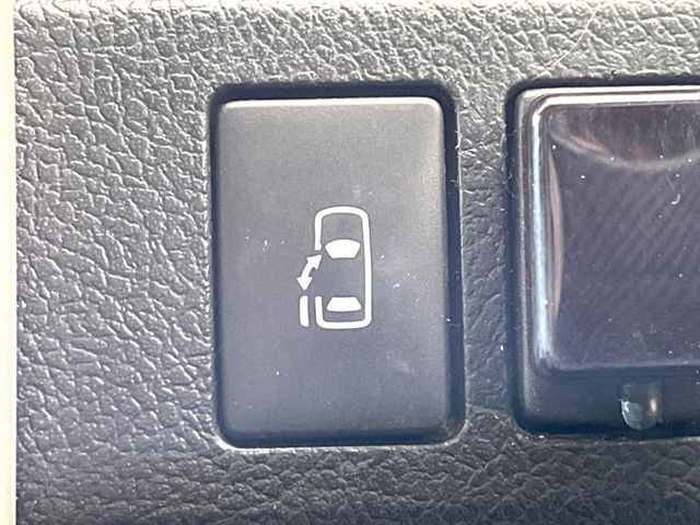 �y�p���[�X���C�h�h�A�z�X�}�[�g�L�[��^�]�Ȃ̃X�C�b�`�ŃX���C�h�h�A�̊J���\���d��������͂����ăh�A���J����K�v�������A���������q�l�ł��A�d���ו��������Ă��鎞�����N�ɊJ���߂ł��܂���