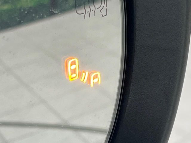 �y�u���C���h�X�|�b�g���j�^�[�z���s���A�h�A�~���[�̎��p�ɂȂ�₷���ӏ��Ɍ㑱�Ԃ��ڋ߂���ƃT�C�h�~���[�t�߂Ɍx����\���A�h���C�o�[�ɒ��ӊ��N�����Ă���܂��B