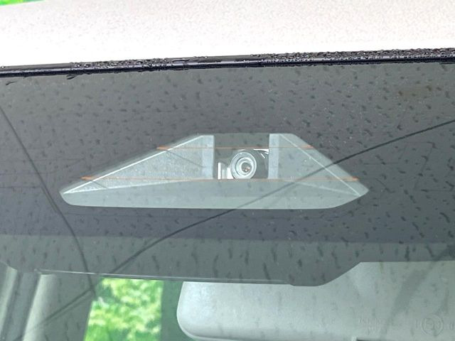 �y�X�Y�L �Z�[�t�e�B�T�|�[�g�z���s���ɑO���̎ԗ�����F�����A�Փ˂������Ȏ��͌x��ƃu���[�L�ŏՓˉ���Ɣ�Q�y�����A�V�X�g�B�����S�Ƀh���C�u�����y���݂��������܂��B