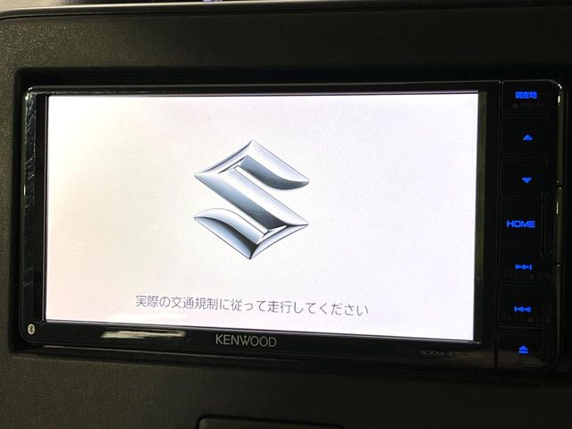 �y�����i�r�z�l�C�̏����i�r�𑕔����Ă���܂��B�i�r�̎g���₷���͂������A�I�[�f�B�I�@�\���[��!�L�����v�◷�s�͂������A�ʋ΂┃�����ȂǕ��i�̃h���C�u���y�����Ȃ�͂���