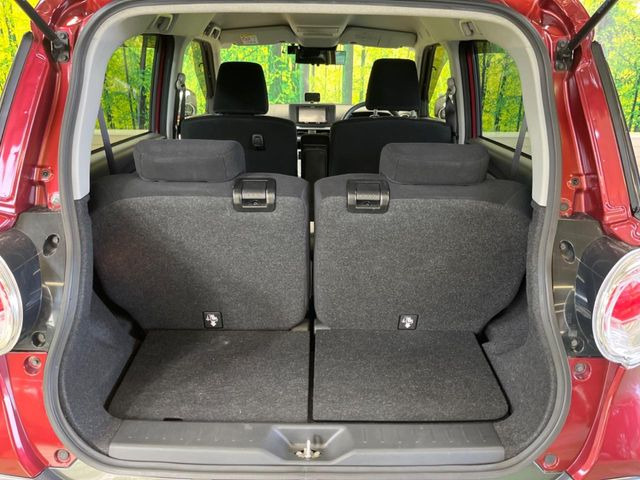 ���i�̂���������ʋ΁A���}���ɏ\���ȉ׎��X�y�[�X���m�ۂ��Ă���܂��B�Z�J���h�V�[�g��|���ƁA�傫�ȉו��̐ύڂ��\�ł���