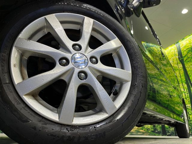 �y����14�C���`�A���~�z�C�[���z�O�ςɃ}�b�`���������A���~�z�C�[���𑕒����Ă���܂��B�e��ЊO�A���~�z�C�[����A�X�^�b�h���X�^�C�����戵�����Ă���܂��B���񂲑��k����������