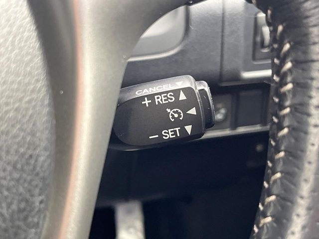 �y�N���[�Y�R���g���[���z�������H�����N���N���s�B�A�N�Z���𗣂��Ă���葬�x�ő��s���ł��A�������^�]���̕��S���y��!�����E�������ȒP�ȃX�C�b�`����Œ����ł��܂��B