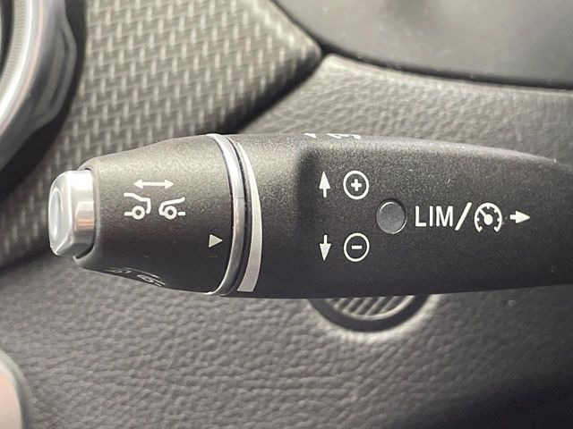 ���f�B�X�g���j�b�N�v���X:�s�s�A�x�O�A�������H�Ȃǂ̑��s���ɁA�X�e���I�}���`�p�[�p�X�J�����ƃ��[�_�[�Z���T�[�ɂ��A�O���Ԃ�F�����đ��x�ɉ������Ԋԋ������ێ����鎟����̃N���R��!