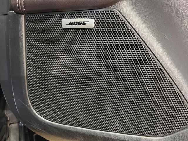 �yBOSE���h�V�X�e���t�������i�r�z�[���̃i�r�@�\�͂������A���x�ȃ`���[�j���O�\�͂����ڂ���Ă���A�������ȉ��y�����y���݂��������܂���