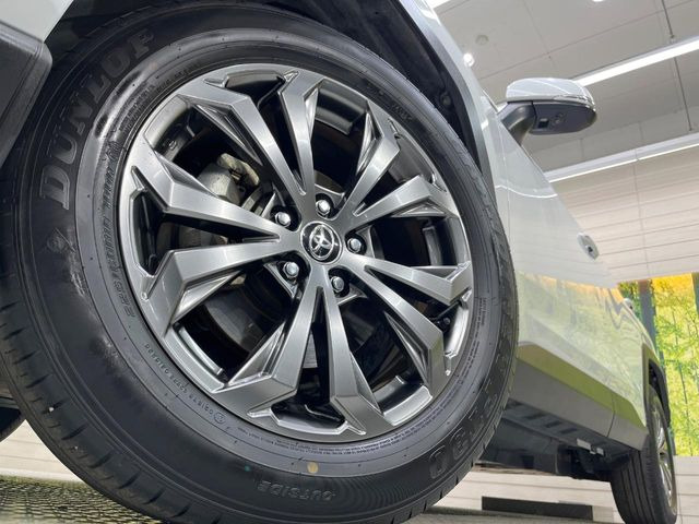 �y�����A���~�z�C�[���z�O�ςɃ}�b�`���������A���~�z�C�[���𑕒����Ă���܂��B�e��ЊO�A���~�z�C�[����A�X�^�b�h���X�^�C�����戵�����Ă���܂��B���񂲑��k����������