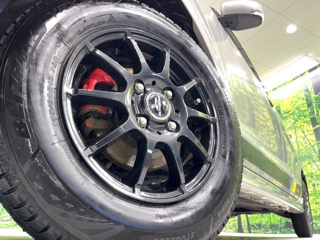 �y13�C���`�A���~�z�C�[���z�O�ςɃ}�b�`�����A���~�z�C�[���𑕒����Ă���܂��B�e��A���~�z�C�[����A�X�^�b�h���X�^�C�����戵�����Ă���܂��B���񂲑��k����������