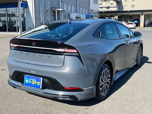 当社のお車は「全車保証付き」です。遠方のお客様もお近くのディーラーへ入庫いただければ対応できます。購入後も安心してお乗り下さい。別途有償で「1年」「2年」「3年」の延長保証もあります。ご相談下さい。