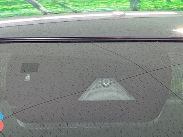 �y�X�}�[�g�V�e�B�u���[�L�T�|�[�g�z�ᑬ���s���ɑO���̎ԗ�����F�����A�Փ˂������Ȏ��͌x��ƃu���[�L�ŏՓˉ���Ɣ�Q�y�����A�V�X�g�B�����S�Ƀh���C�u�����y���݂��������܂��B