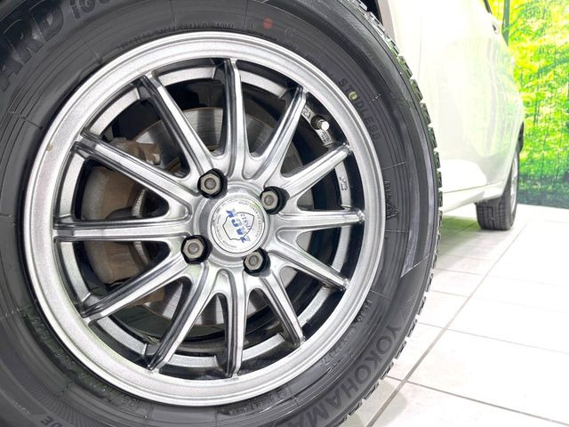 �y14�C���`�A���~�z�C�[���z�O�ςɃ}�b�`�����A���~�z�C�[���𑕒����Ă���܂��B�e��A���~�z�C�[����A�X�^�b�h���X�^�C�����戵�����Ă���܂��B���񂲑��k����������