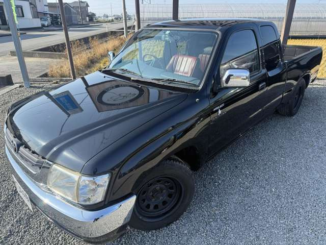 ハイラックススポーツピックアップ 2.0 エクストラキャブ 標準ボディ