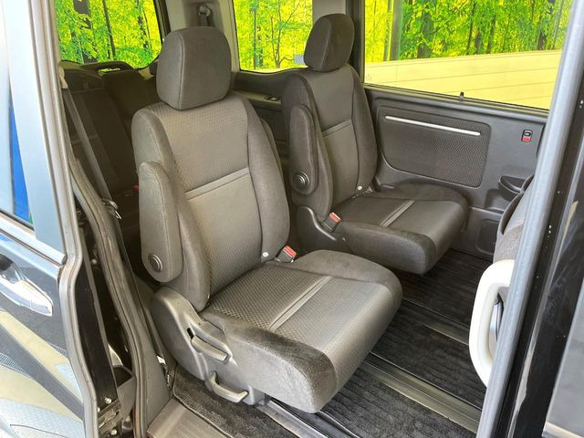 ���ڒ����̓E�H�[�N�X���[�ƂȂ��Ă���܂��B���ڂƎO��ڂ̈ړ�����~�肪�Ƃ��Ă��y�ɂȂ�̂ŁA���~��̍ۂ��X�g���X�������邱�Ƃ͂���܂����