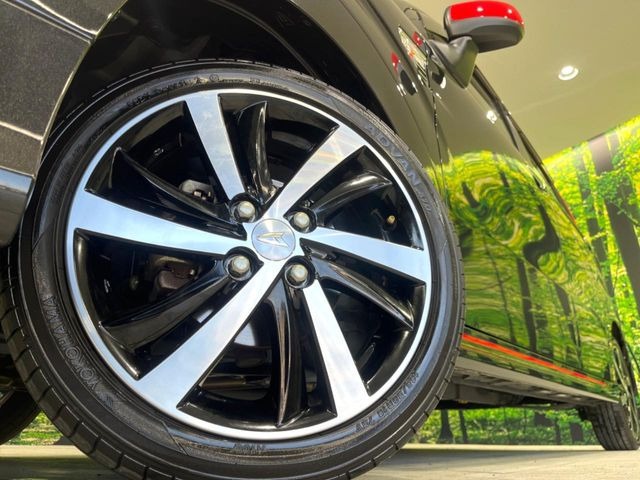 �y����16�C���`�A���~�z�C�[���z�O�ςɃ}�b�`���������A���~�z�C�[���𑕒����Ă���܂��B�e��ЊO�A���~�z�C�[����A�X�^�b�h���X�^�C�����戵�����Ă���܂��B���񂲑��k����������