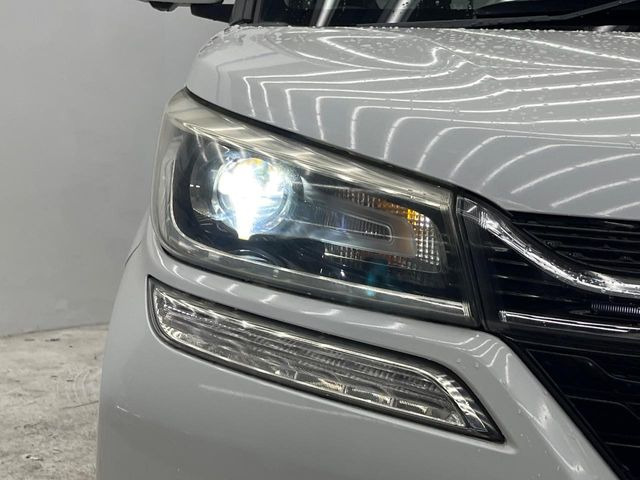 �yLED�w�b�h���C�g�z���V����ԑ��s�����ǍD�Ȏ��E���m�ۂ����S���ĉ^�]�ł��鍂�P�xLED�w�b�h���C�g�𑕔�!�_�����x�������A����d�͂��}�����Ă��܂��B