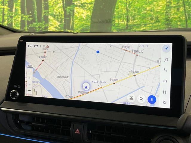 【12.3インチディスプレイオーディオ】スマートフォンと連携が可能な大画面ディスプレイオーディオです。スマートフォンのナビ機能を使用したり、Bluetooth接続で音楽もお楽しみいただけます!