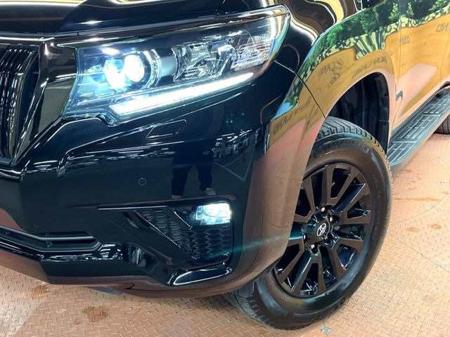 �yLED�w�b�h���C�g�z���V����ԑ��s�����ǍD�Ȏ��E���m�ۂ����S���ĉ^�]�ł��鍂�P�xLED�w�b�h���C�g�𑕔�!�_�����x�������A����d�͂��}�����Ă��܂��B