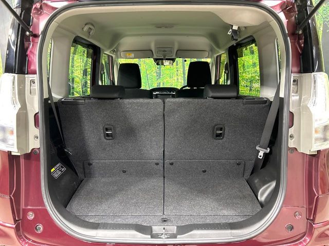 ���i�̂���������ʋ΁A���}���ɏ\���ȉ׎��X�y�[�X���m�ۂ��Ă���܂��B�Z�J���h�V�[�g��|���ƁA�傫�ȉו��̐ύڂ��\�ł���