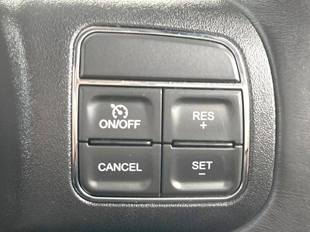 ���I�[�g�N���[�Y�R���g���[��:�������H�⎩���Ԑ�p���H���ɂāA�葬���q���\�ƂȂ�֗��ȋ@�\�ł��B�������ړ��̍ۂł����ɂ����֗��ɂ��g�����������܂���