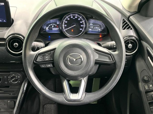 �y�X�e�A�����O�X�C�b�`�z�^�]���A�O������ڐ������炷���ƂȂ��A�I�[�f�B�I���̑��삪�\�ȕ֗��@�\!���S&���K�ȃh���C�u�����o���Ă���܂���