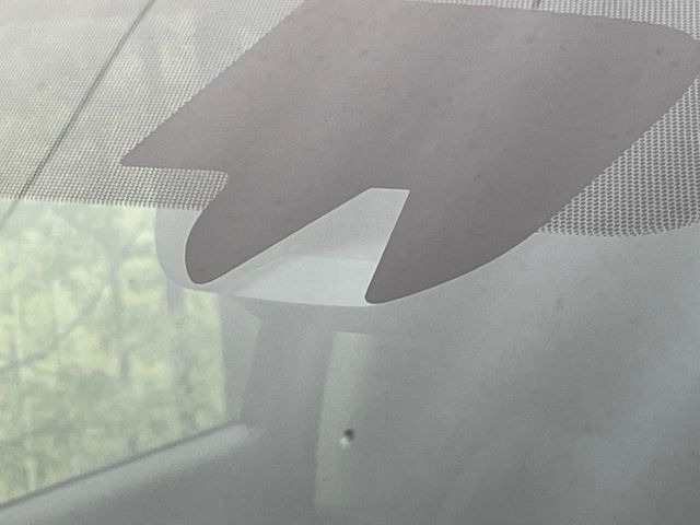 �y�G�}�[�W�F���V�[�u���[�L�z���s���ɑO���̎ԗ�����F�����A�Փ˂������Ȏ��͌x��ƃu���[�L�ŏՓˉ���Ɣ�Q�y�����A�V�X�g�B�����S�Ƀh���C�u�����y���݂��������܂��B