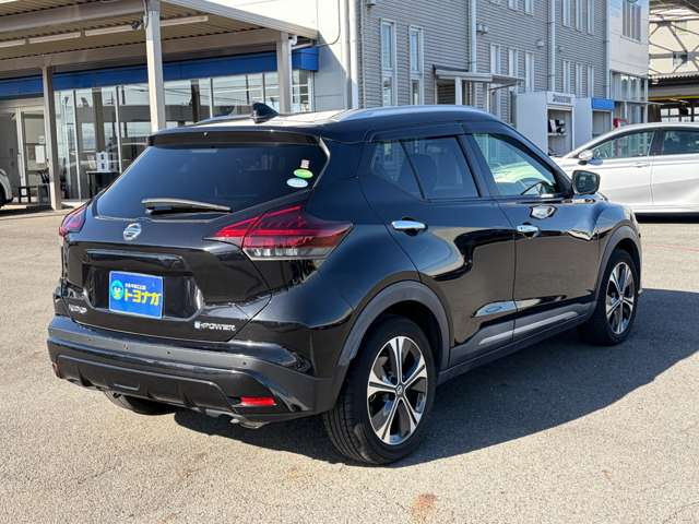 �l�C�Ԏ�̃L�b�N�X�����ׂ��܂���!9�C���`�i�r��A���E���h�J�����ALED�w�b�h���C�g�ȂǏ[�������ƂȂ��Ă��܂��B���񂨑��ڂ̂��₢���킹���҂����Ă���܂�!