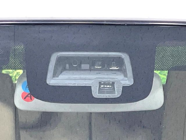 �y�X�Y�L �Z�[�t�e�B�T�|�[�g�z���s���ɑO���̎ԗ�����F�����A�Փ˂������Ȏ��͌x��ƃu���[�L�ŏՓˉ���Ɣ�Q�y�����A�V�X�g�B�����S�Ƀh���C�u�����y���݂��������܂��B