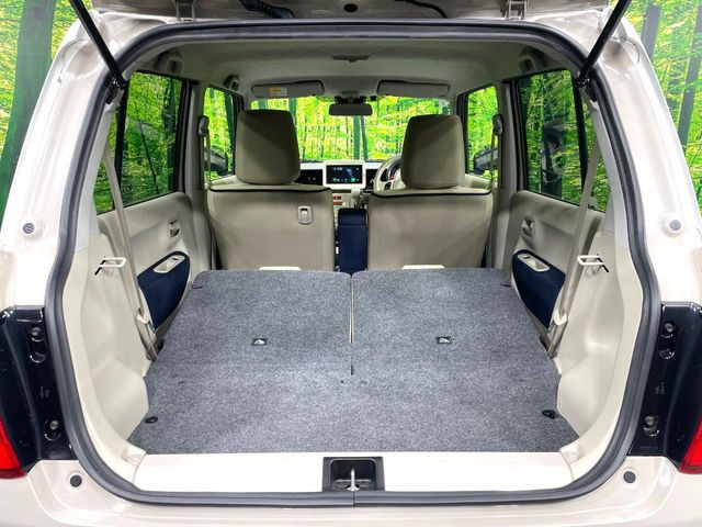 ���i�̂���������ʋ΁A���}���ɏ\���ȉ׎��X�y�[�X���m�ۂ��Ă���܂��B�Z�J���h�V�[�g��|���ƁA�傫�ȉו��̐ύڂ��\�ł���