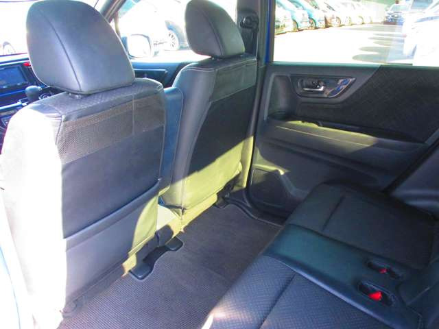 �{�������������肪�Ƃ��������܂��B������̎ԗ��f�ڒ��݌ɂ���!!�����X�̍ۂ͂��A�����肢�v���܂��B