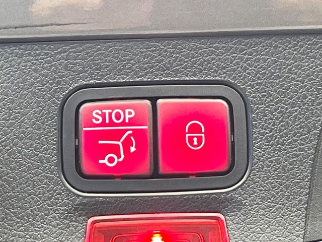 ���㕔���Ȃ��C�ɂȂ�悤�ȃL�Y�E�����ւ��蓙�A�傫�ȃ_���[�W�͂Ȃ��A�ǍD�ȏ�Ԃł��B