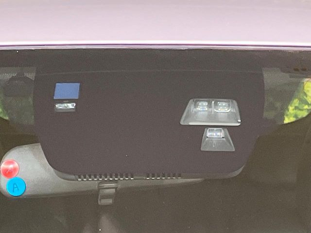 �y�X�}�[�g�V�e�B�u���[�L�T�|�[�g�z�ᑬ���s���ɑO���̎ԗ�����F�����A�Փ˂������Ȏ��͌x��ƃu���[�L�ŏՓˉ���Ɣ�Q�y�����A�V�X�g�B�����S�Ƀh���C�u�����y���݂��������܂��B