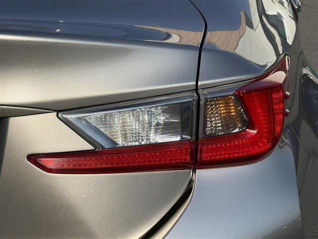 ���Ǝҗl�ւ̔̔��͂��f�肳���Ă��������܂��B �Ԍ������ԗ��̏ꍇ�́A�Ԍ����擾�������x�������z�ŕ\�����Ă���܂��B