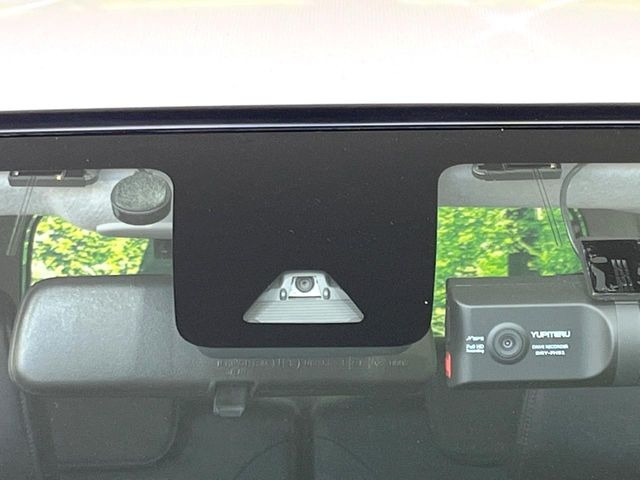 �y�X�}�[�g�A�V�X�g�z���s���ɑO���̎ԗ�����F�����A�Փ˂������Ȏ��͌x��ƃu���[�L�ŏՓˉ���Ɣ�Q�y�����A�V�X�g�B�����S�Ƀh���C�u�����y���݂��������܂��B