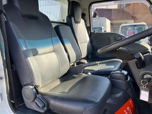 �؂��z�c���̖����L���C�ŉ��K�ȃV�[�g�ł��������ȃL���r������