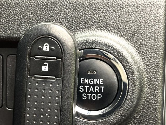 �y�X�}�[�g�L�[�z�J�o����|�P�b�g�ɓ��ꂽ�܂܂ł��h�A�̎{���E�������\�ȃX�}�[�g�L�[�𑕔��B�G���W���̃I���E�I�t�����J�M�����o���K�v����������Ƃ��Ă��֗��ł���