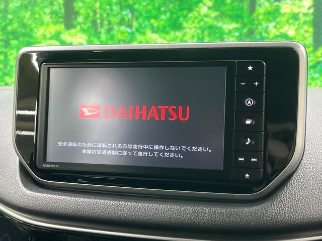 �y�����i�r�z�l�C�̏����i�r�𑕔����Ă���܂��B�i�r�̎g���₷���͂������A�I�[�f�B�I�@�\���[��!�L�����v�◷�s�͂������A�ʋ΂┃�����ȂǕ��i�̃h���C�u���y�����Ȃ�͂���