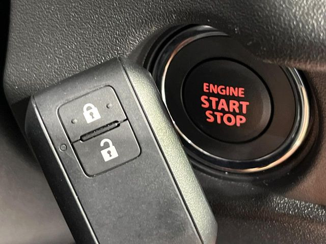 �y�L�[���X�X�^�[�g�V�X�e���z�J�o����|�P�b�g�ɓ��ꂽ�܂܂ł��h�A�̎{���E�������\�ȃX�}�[�g�L�[�𑕔��B�G���W���̃I���E�I�t�����J�M�����o���K�v����������Ƃ��Ă��֗��ł���