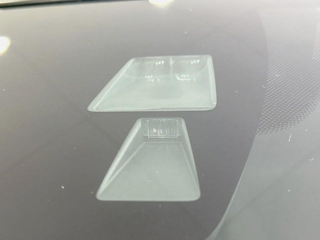 �yi-ACTIVESENSE�z���s���ɑO���̎ԗ�����F�����A�Փ˂������Ȏ��͌x��ƃu���[�L�ŏՓˉ���Ɣ�Q�y�����A�V�X�g�B�����S�Ƀh���C�u�����y���݂��������܂��B