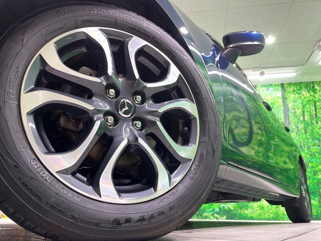 �y����16�C���`�A���~�z�C�[���z�O�ςɃ}�b�`���������A���~�z�C�[���𑕒����Ă���܂��B�e��ЊO�A���~�z�C�[����A�X�^�b�h���X�^�C�����戵�����Ă���܂��B���񂲑��k����������