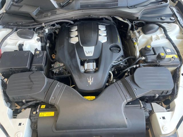 �����X�ł́A�e���[�J�[�̐�p�f�f�e�X�^�[�𓱓��B���Ǝ��i�����e�N�j�J���X�^�b�t���풓���Ă���܂��̂ŁA������̍ۂɂ����S���Ă����p���������܂��B